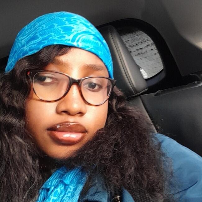 Babysitter in Québec: Yeti pamela