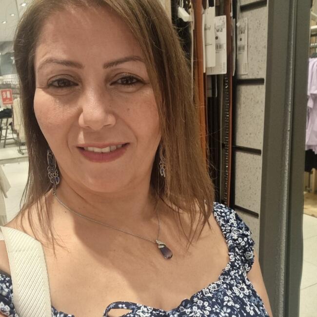 جليسة أطفال في العين: Noura