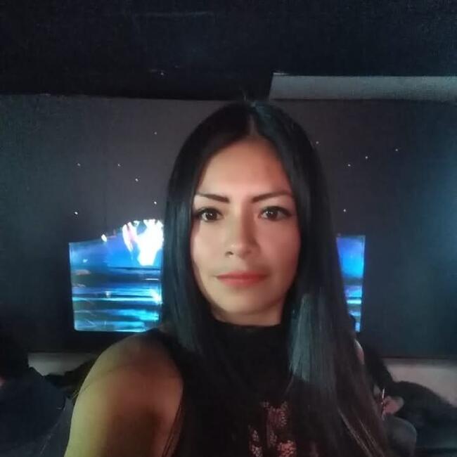 Babysitter in San Marcos: Alondra