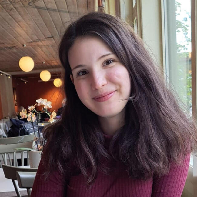 Bébiszitter Martonvásár területén: Anna