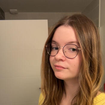 Babysitter Saint-Martin-des-Champs: Alison