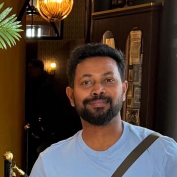 Babysitter in Bailly-Romainvilliers: Srisuthan
