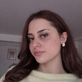 Babysitter in Brive-la-Gaillarde: Lea