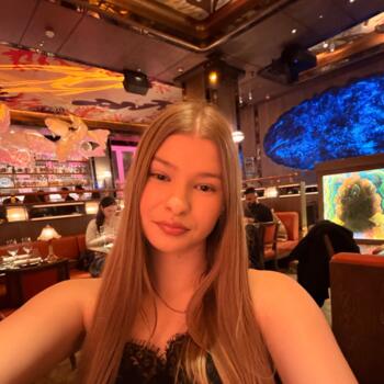 Babysitter in Enfield: Mirela