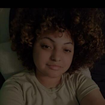 Babysitter in Alton (Illinois): Victoria