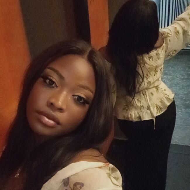 Babysitter in Luton: Light