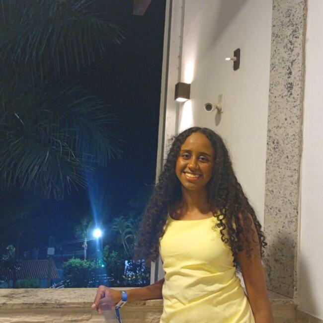 Babysitter in Ipatinga: Geovana