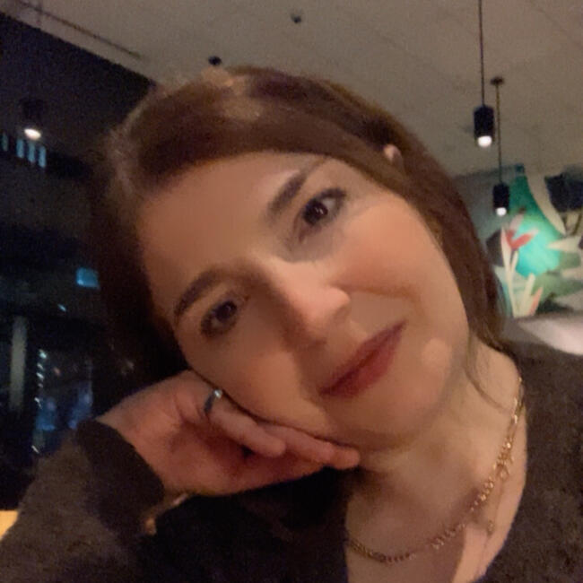 Babysitter in North Vancouver: Ladan