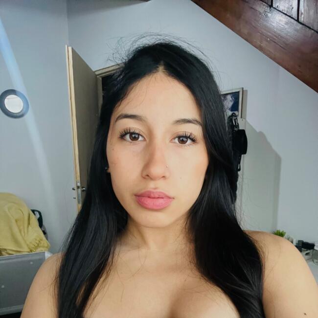 Babysitter in Almirante Brown: Mia