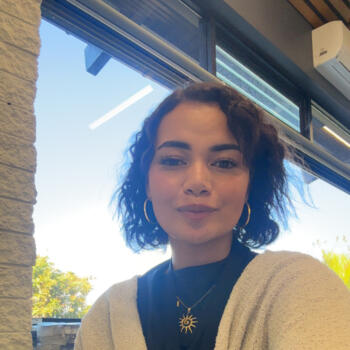 Babysitter in New Plymouth: Tiara