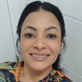 Babysitter Ribeirão Preto: Thais