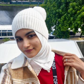 Babysitter in Brisbane: SAMIYYA