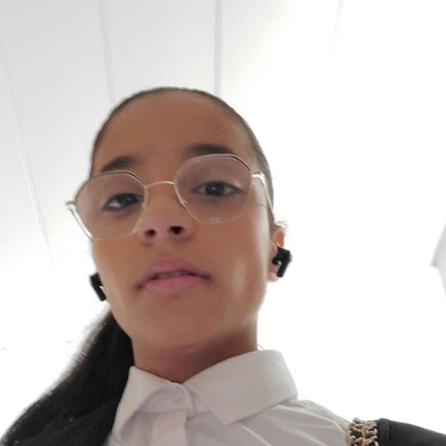 Babysitter in Bobigny: Ines 