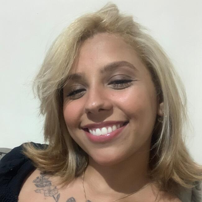 Babá em Rio de Janeiro: Larissa