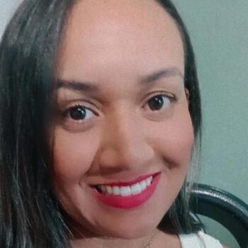 Babá em Brasília: Renata Reis