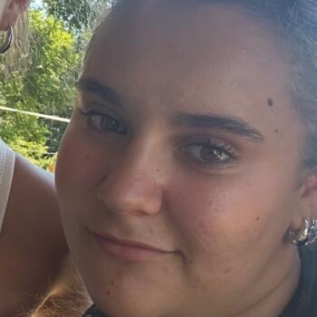 Baby-sitter Saint-Privat-des-Vieux: Oriana