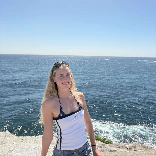 Babysitter in Auckland: Zoe