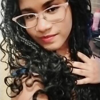 Babysitter in São João de Meriti: Flávia