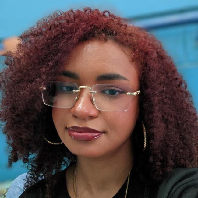 Babysitter in Praia Grande: Bianca