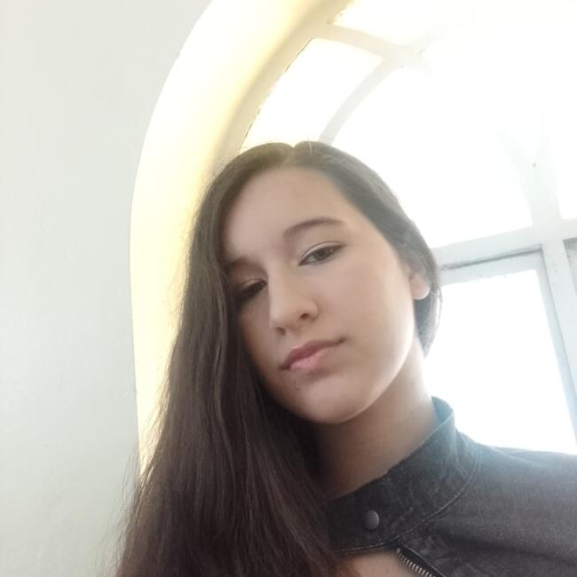 Babysitter in Juiz de Fora: Paola