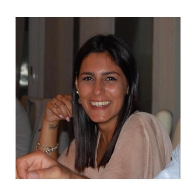 Babysitter in Almada: Inês