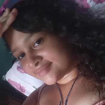 Babá em Padre Bernardo: Brenda
