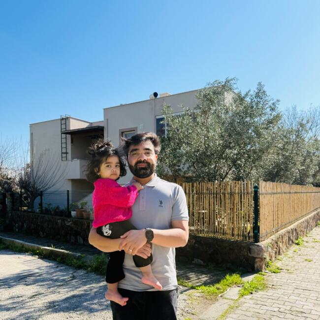 Babysitting job in Istanbul: Syed