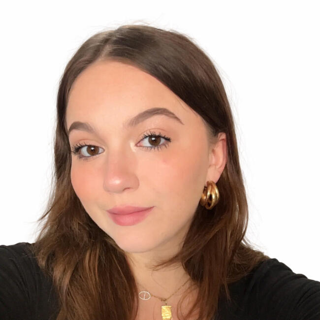 Babysitter in Portes-lès-Valence: Maya