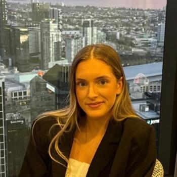 Babysitter in Maffra: Amy