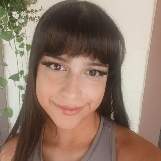 Babysitter in Corona: Riley