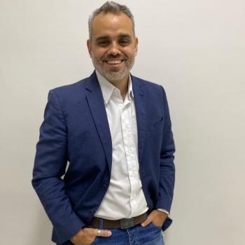 Emprego de babá em Guarujá: emprego de babá José