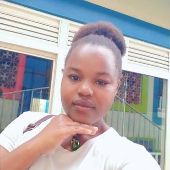 جليسة أطفال في دبي: Nalugo sylvia