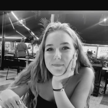 Babysitter Parempuyre: Louise