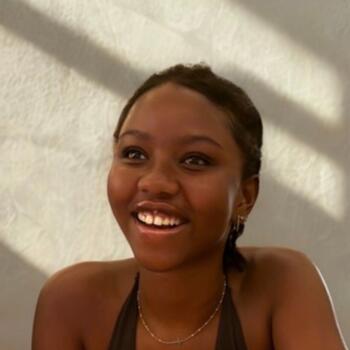 Baby-sitter Saint-Tropez: Adriana