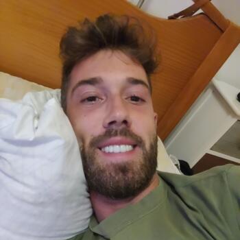 Trabalho de babysitting em Porto: Trabalho de babysitting Gil