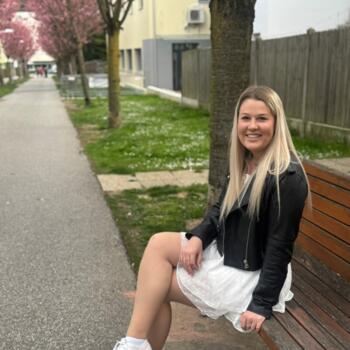 Babysitter in Kindberg: Celina