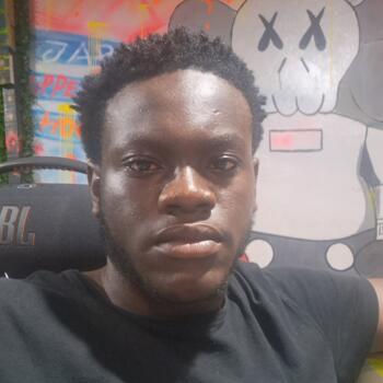 Babysitter in Bingerville: Yvan