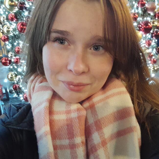 Babysitter in Churriana de la Vega: Lucía