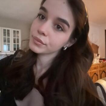 Babysitter in Orbeil: Cassie