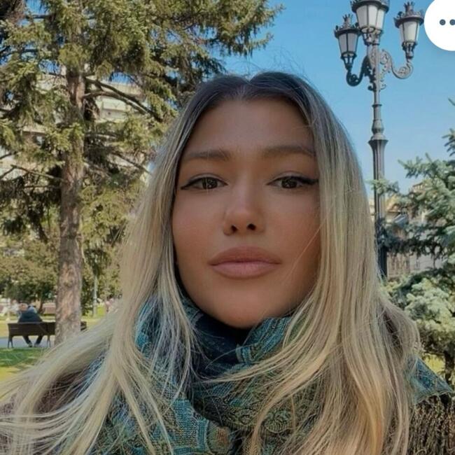Babysitter in Bucharest: Maria