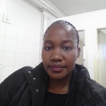 Babysitter in Durban: Snenhlanhla