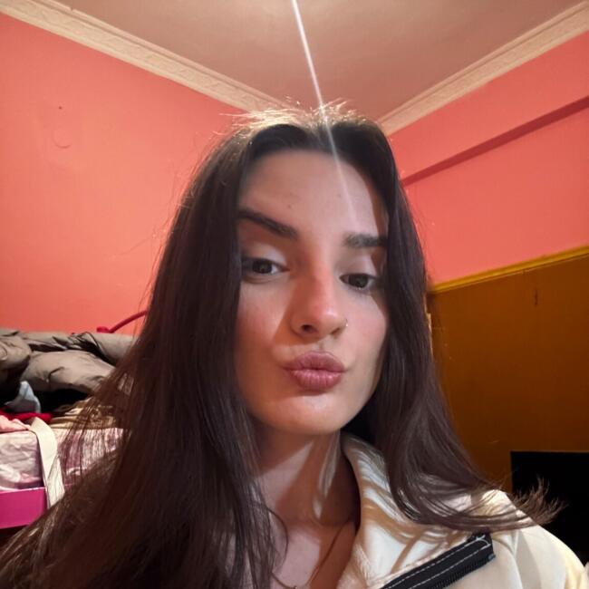 Babysitter in Kalamata: Lina