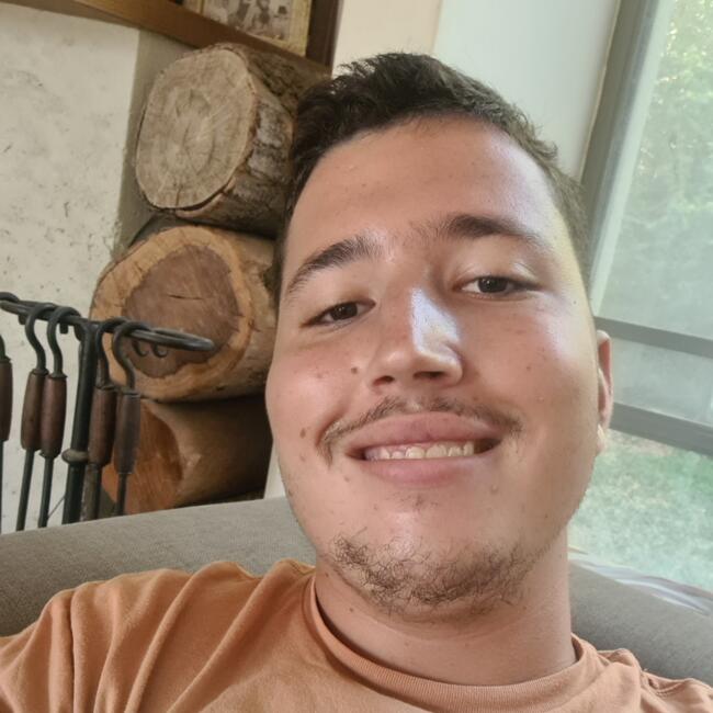 בייביסיטר ב- חיפה: יותם