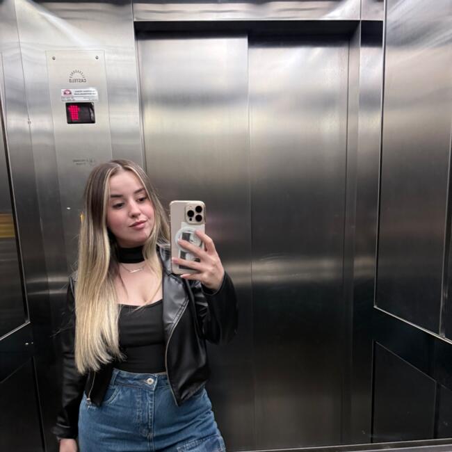 Babysitter in Içara: Amabile