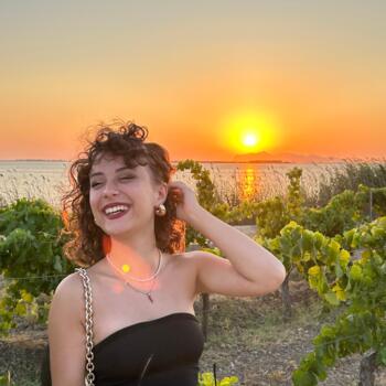 Babysitter a Leonforte: MIRIAM