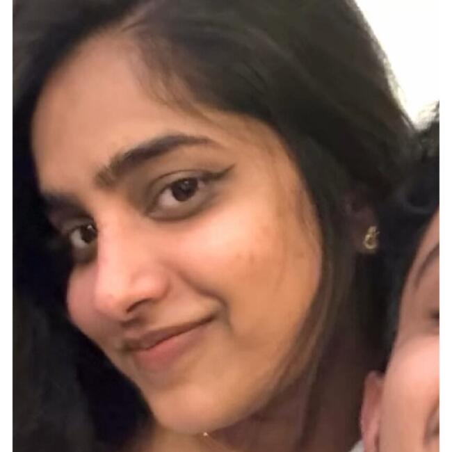 Lavoro per babysitter a Sovico: Shaini nisalga