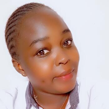 Babysitter Nairobi: Loice