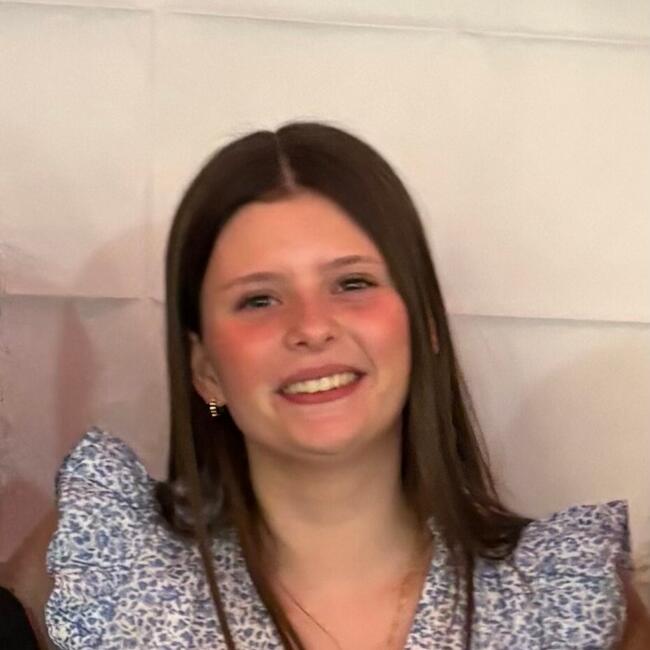 Babysitter in Saint-Martin-des-Champs: Laurette