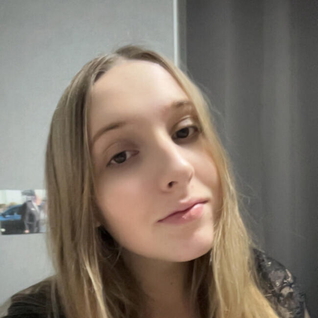 Babysitter in Sault-lès-Rethel: Julie