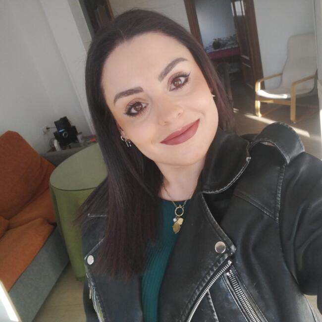 Babysitter in Granada: Melody